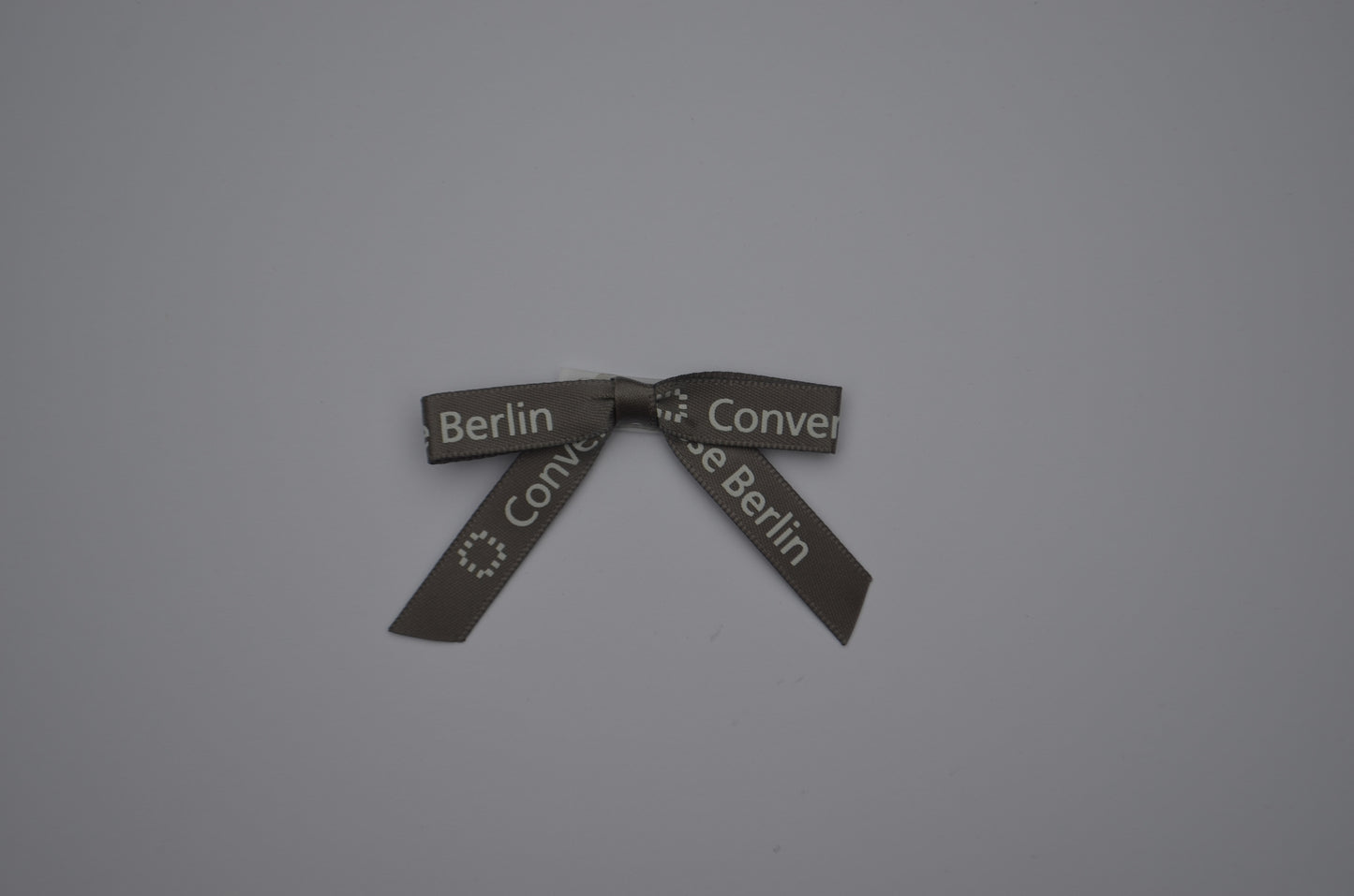 Mini-strikjes met een koordje voor tassen - Gepersonaliseerde kleur en je eigen logo